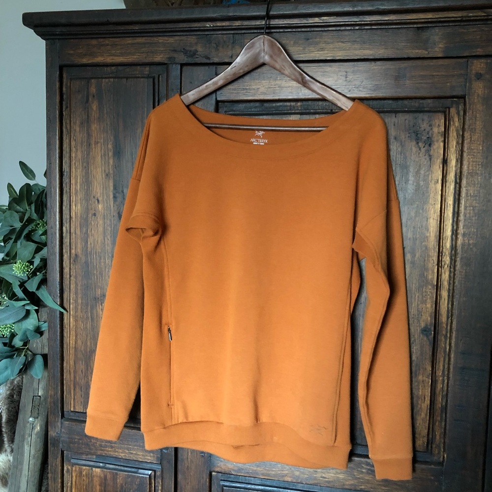 Arc’teryx mini-bird sweater sweatshirt